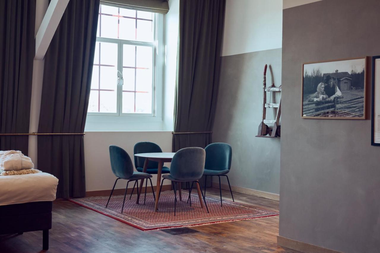 Naeaes Fabriker Hotell & Restaurang Tollered Dış mekan fotoğraf