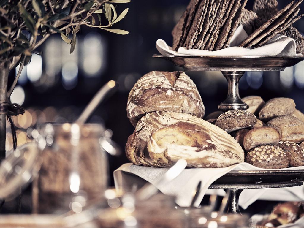 Naeaes Fabriker Hotell & Restaurang Tollered Dış mekan fotoğraf